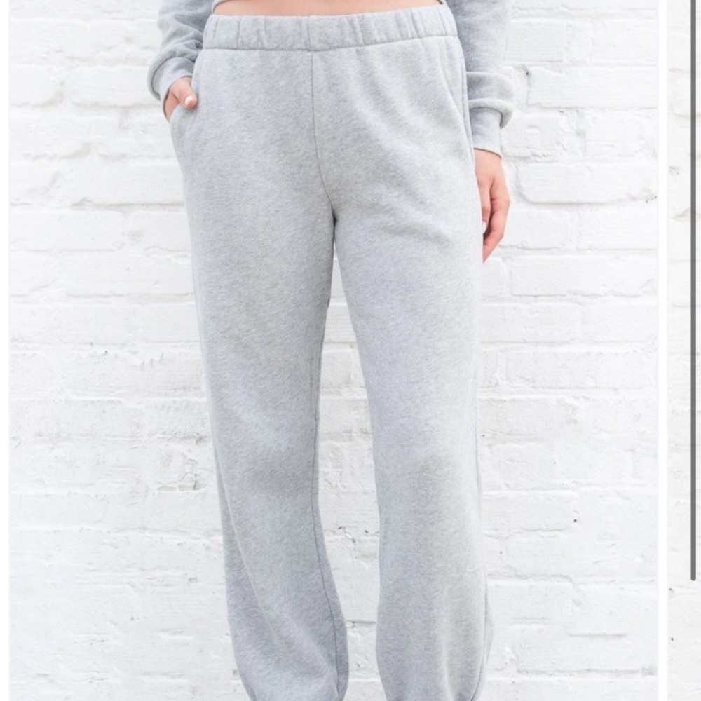 Brandy Melville Rosa Sweatpants